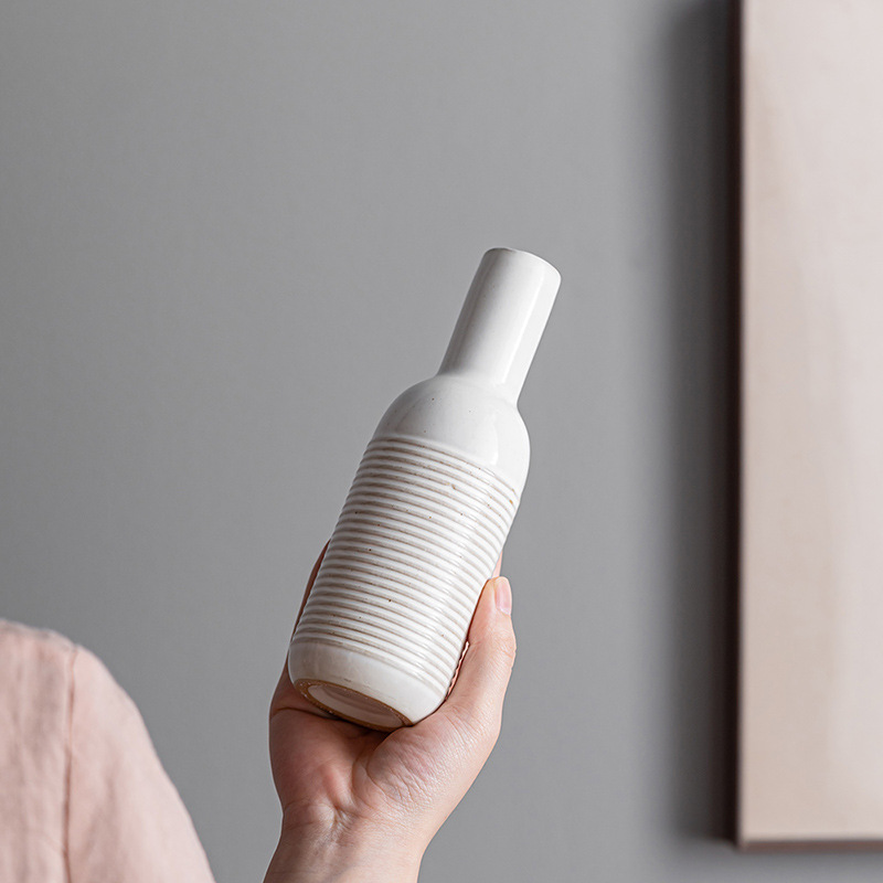 Small ceramic light luxury retro thread small vase home decoration downstream