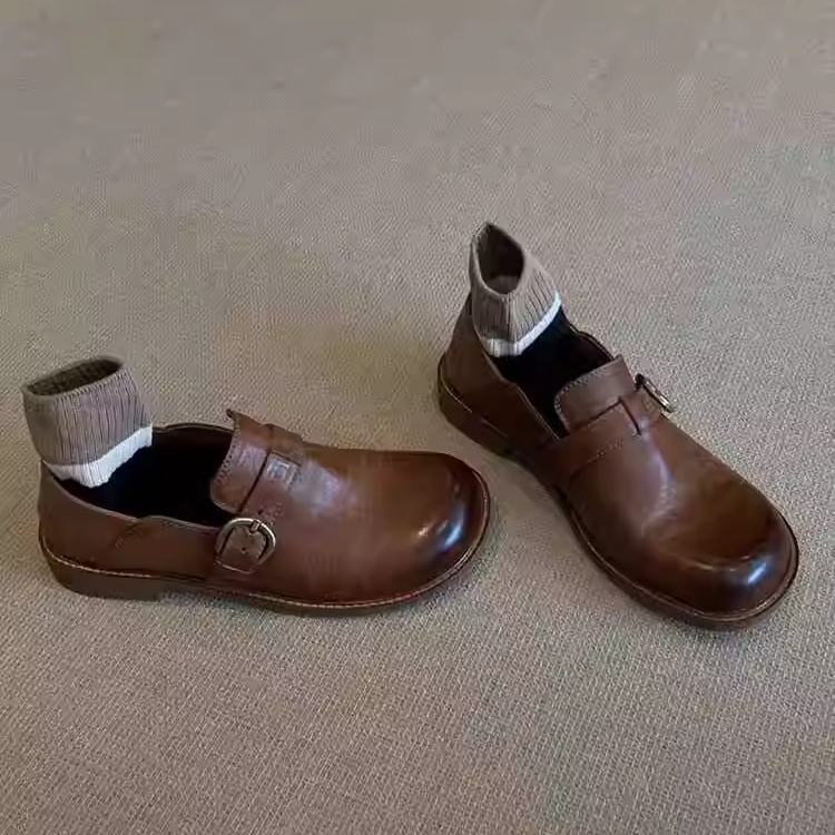 Soft leather version ~ French retro simple small leather shoes for women's British style shallow mouth single shoes belt buckle one foot shoe
